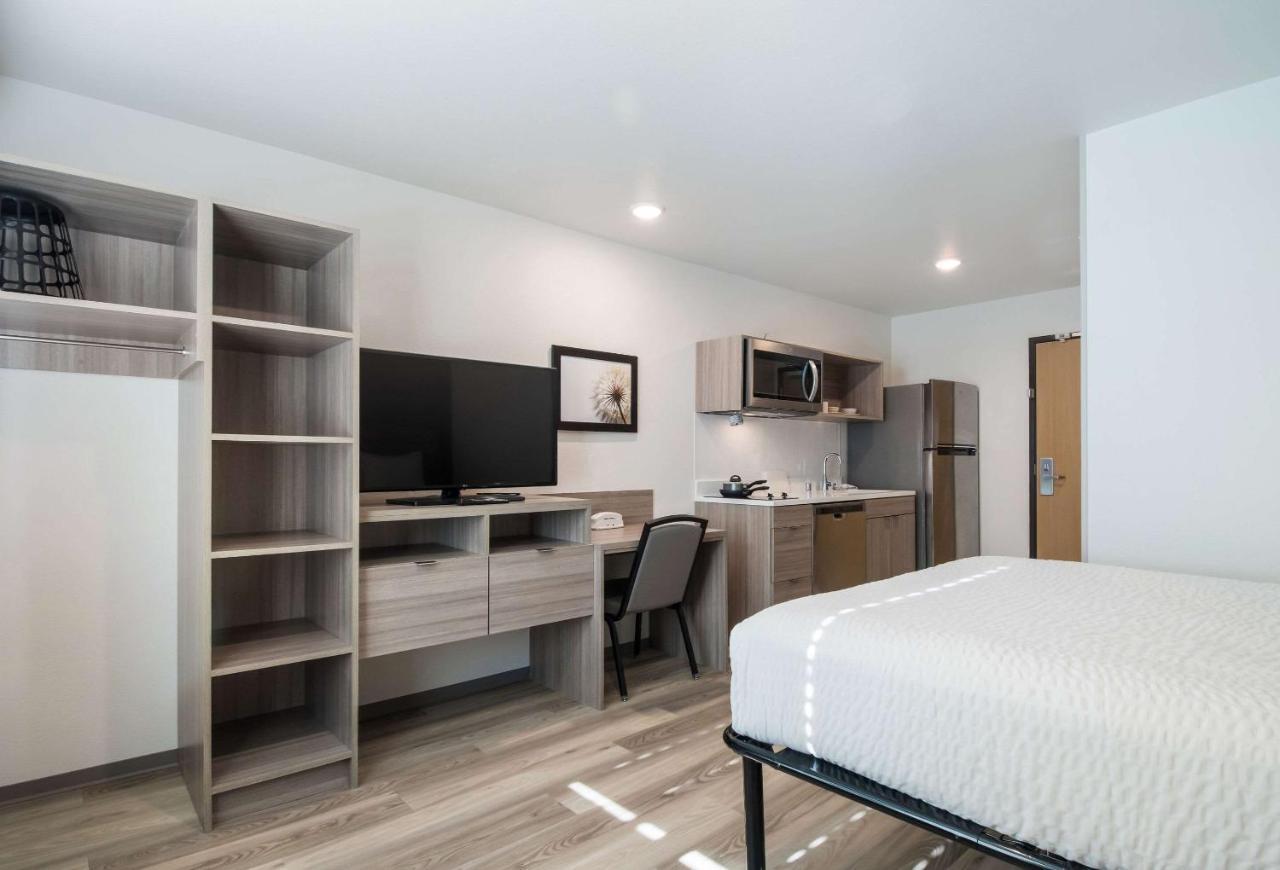 Woodspring Suites Portland Vancouver Bagian luar foto