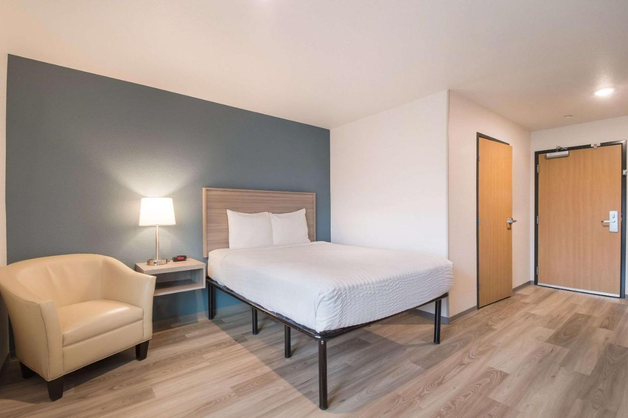 Woodspring Suites Portland Vancouver Bagian luar foto